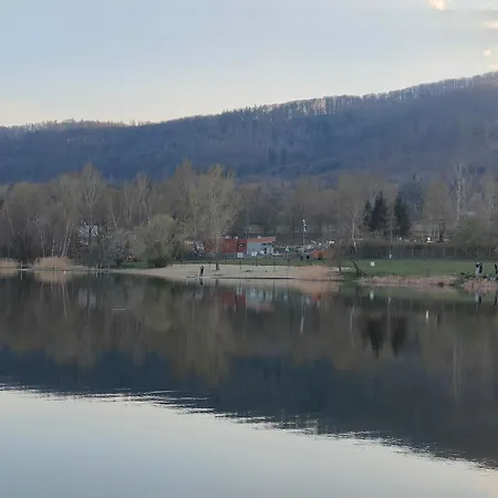 Appartamento Z Prywatna Lazienka Na Korytarzu Wysoka Przy Jeziorze